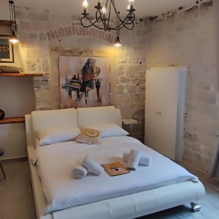Studios Kadena Trogir - 18Th Century Stone House Dış mekan fotoğraf