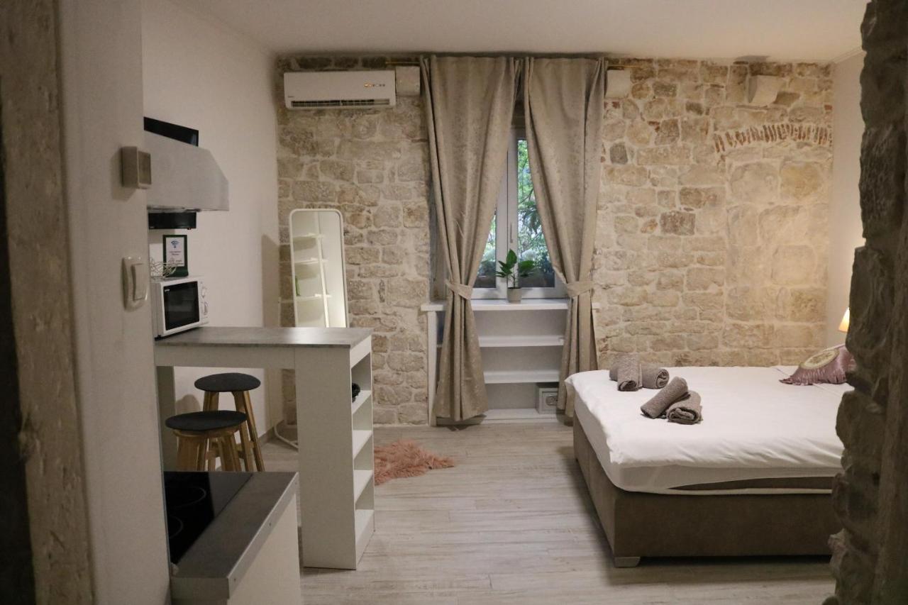 Studios Kadena Trogir - 18Th Century Stone House Dış mekan fotoğraf