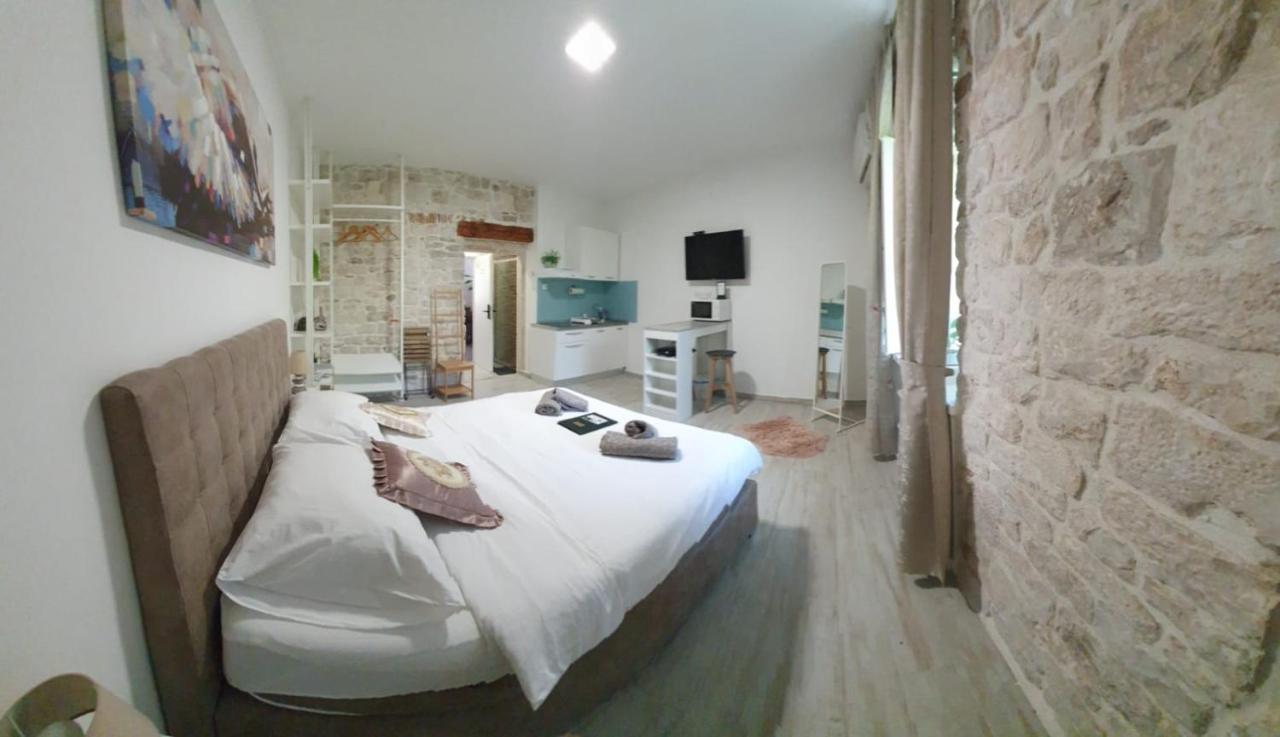 Studios Kadena Trogir - 18Th Century Stone House Dış mekan fotoğraf