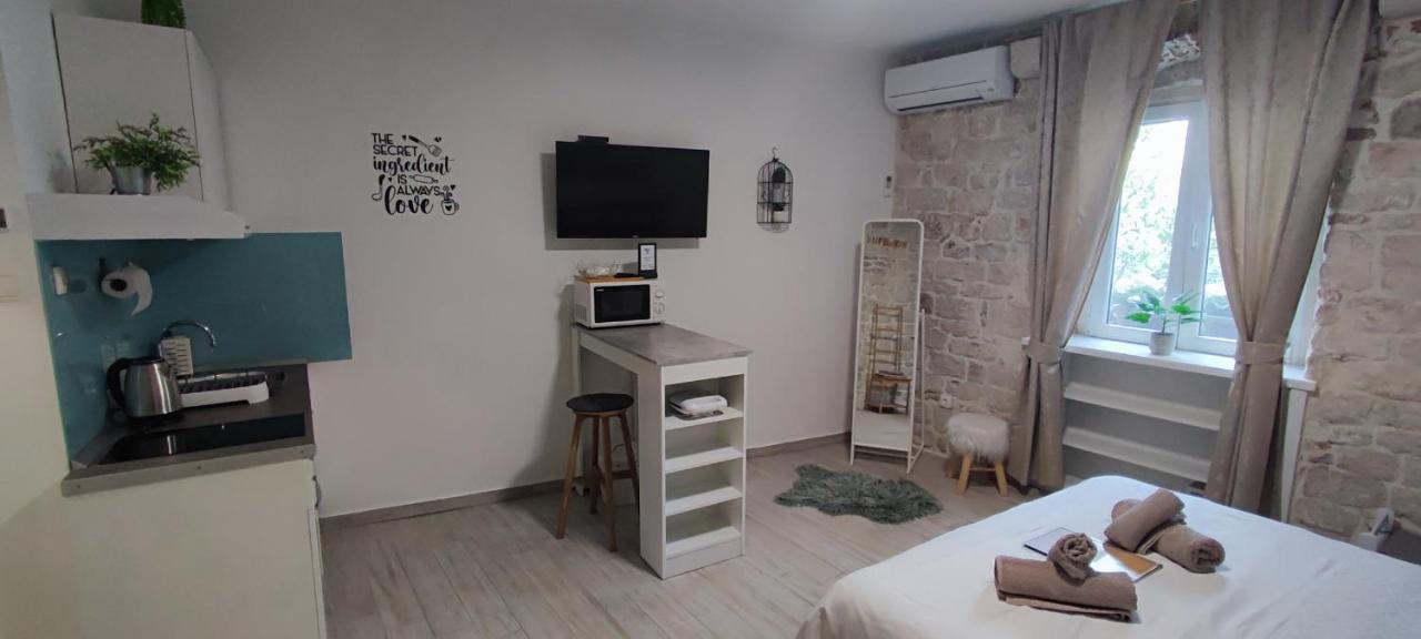 Studios Kadena Trogir - 18Th Century Stone House Dış mekan fotoğraf