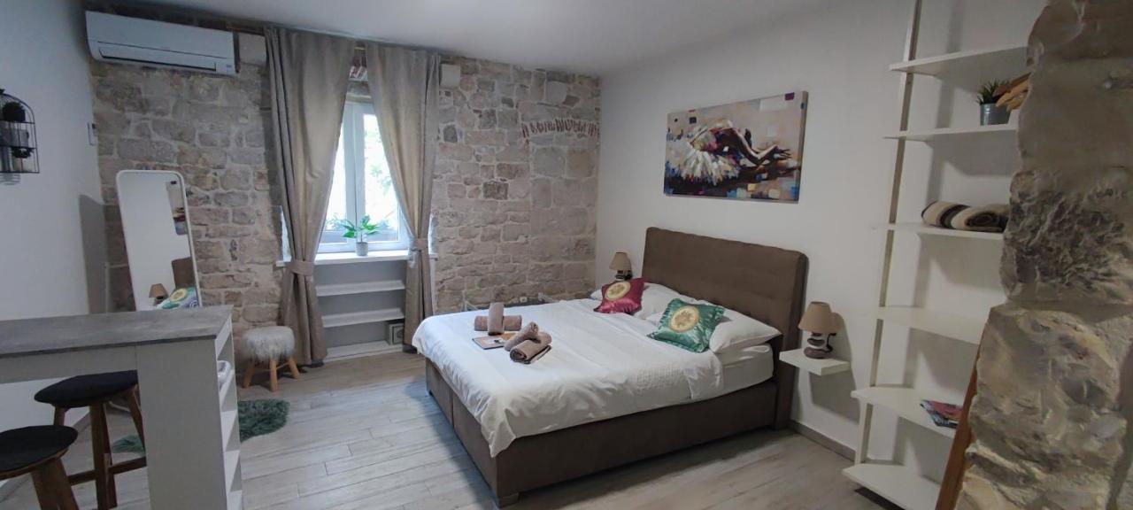 Studios Kadena Trogir - 18Th Century Stone House Dış mekan fotoğraf