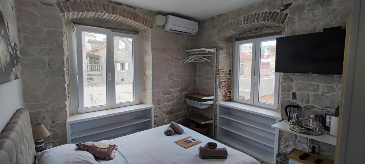 Studios Kadena Trogir - 18Th Century Stone House Dış mekan fotoğraf