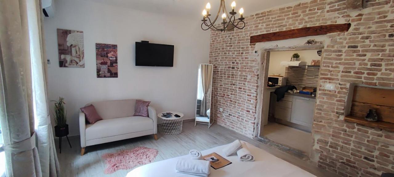 Studios Kadena Trogir - 18Th Century Stone House Dış mekan fotoğraf