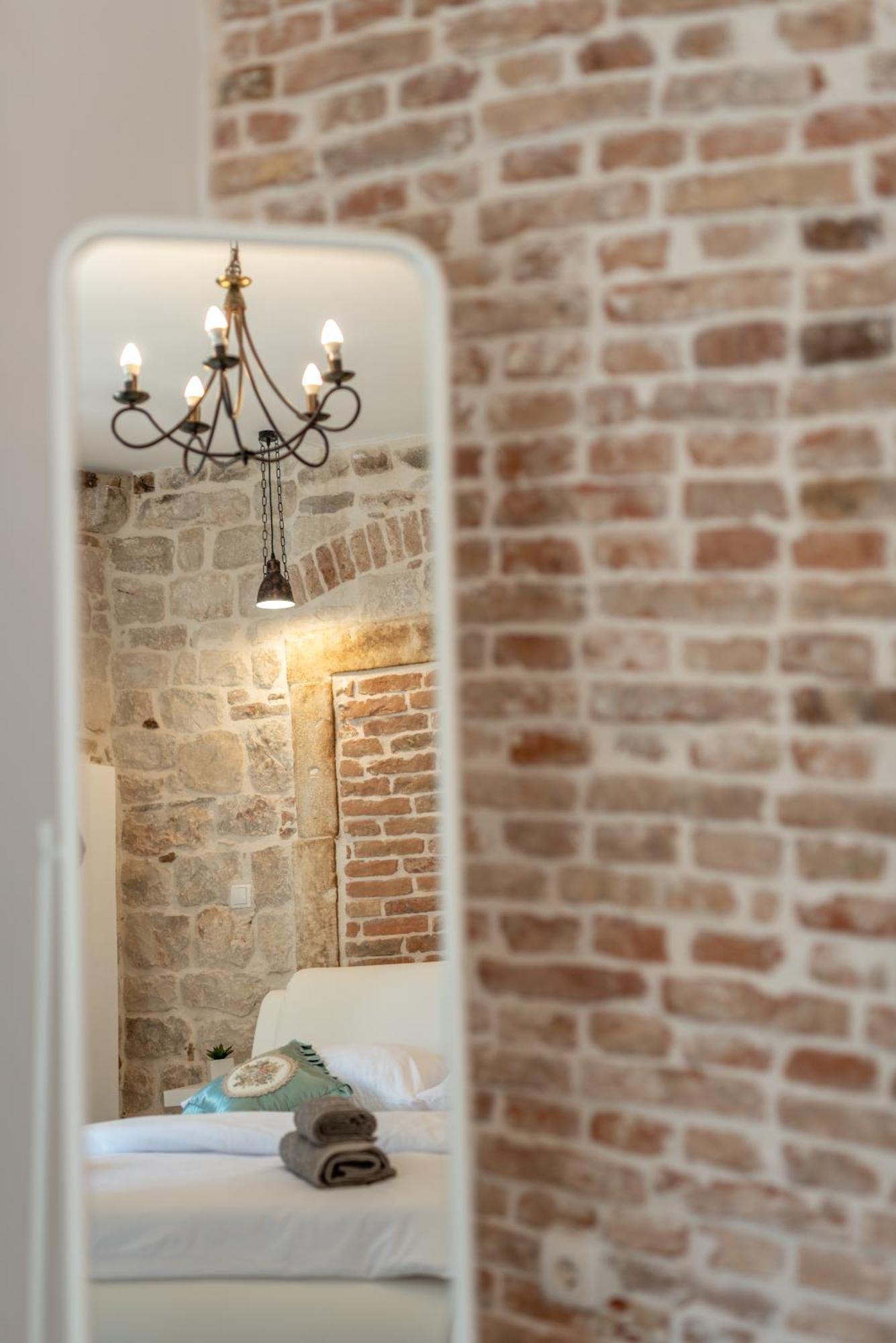 Studios Kadena Trogir - 18Th Century Stone House Dış mekan fotoğraf