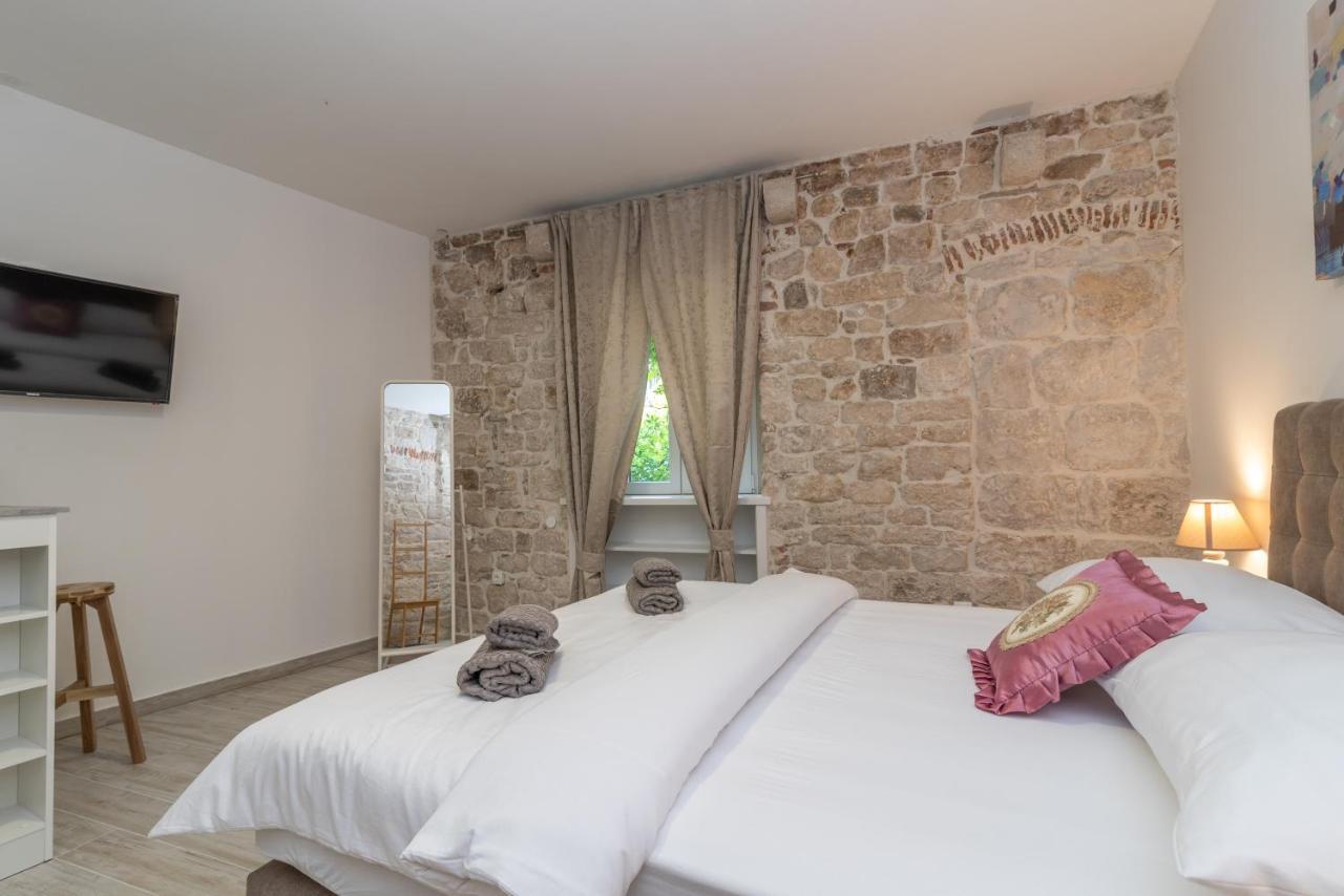 Studios Kadena Trogir - 18Th Century Stone House Dış mekan fotoğraf