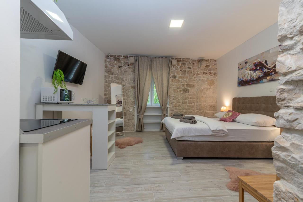 Studios Kadena Trogir - 18Th Century Stone House Dış mekan fotoğraf