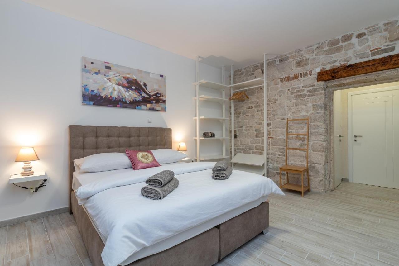 Studios Kadena Trogir - 18Th Century Stone House Dış mekan fotoğraf